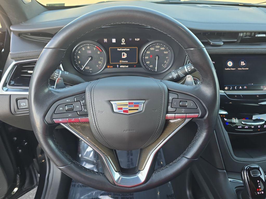 used 2021 Cadillac XT6 car, priced at $33,875