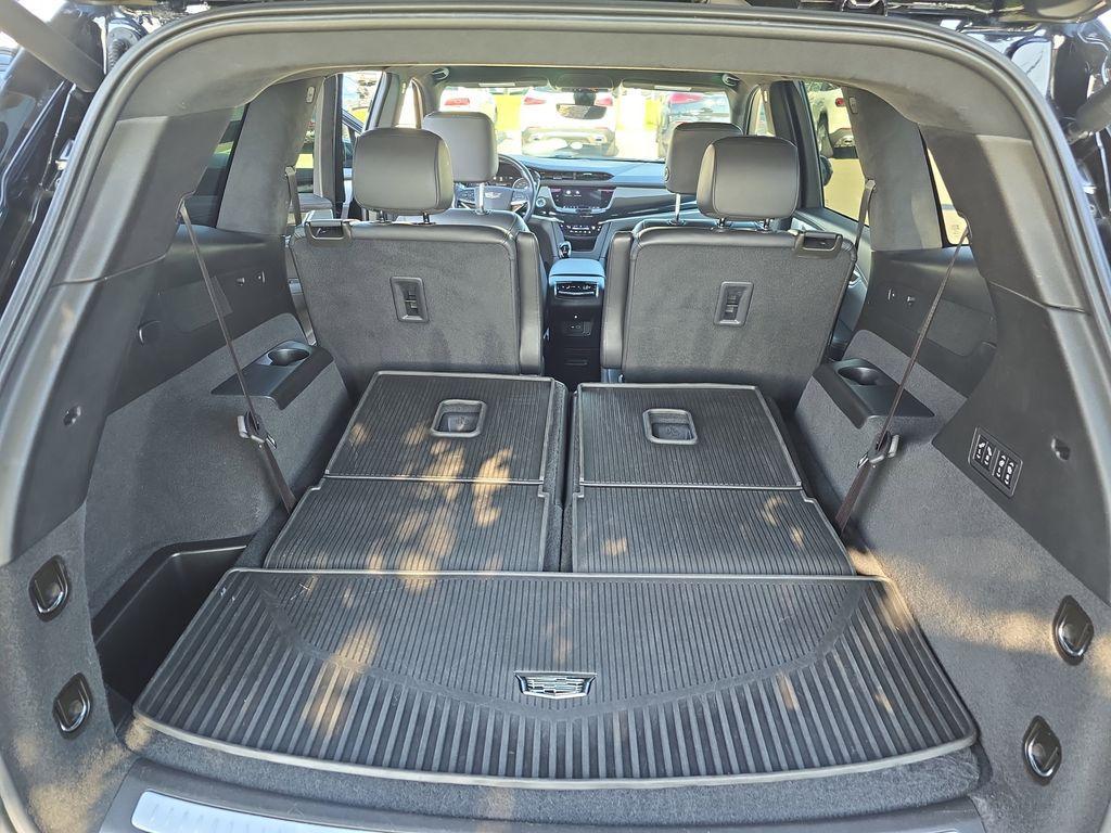 used 2021 Cadillac XT6 car, priced at $33,875