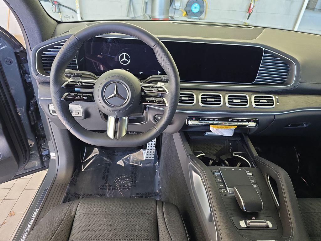 new 2026 Mercedes-Benz GLS 450 car, priced at $97,100