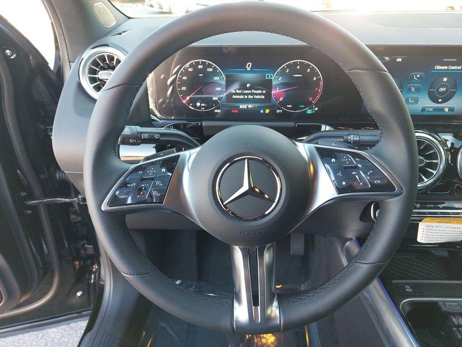 new 2025 Mercedes-Benz GLA 250 car, priced at $48,290