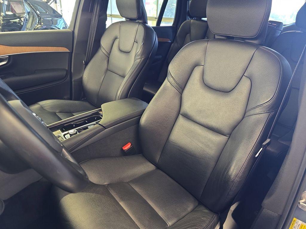 used 2022 Volvo XC90 car, priced at $37,760