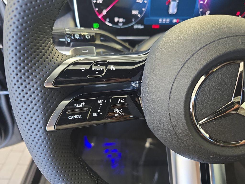 new 2026 Mercedes-Benz GLC 300 car, priced at $61,150