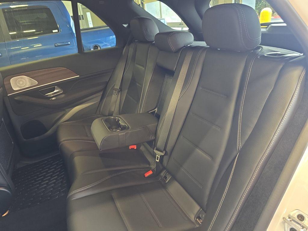 new 2026 Mercedes-Benz GLE 450 car, priced at $84,945