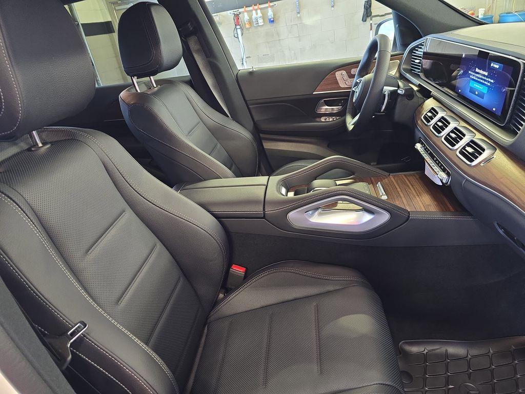 new 2026 Mercedes-Benz GLE 450 car, priced at $84,945