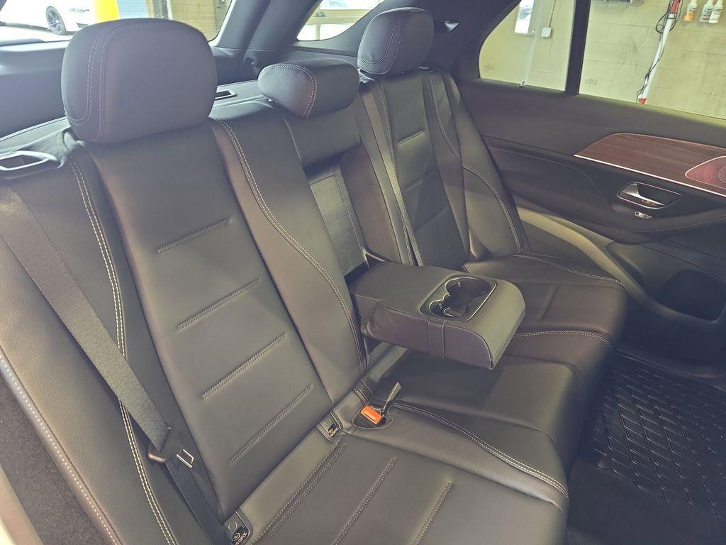 new 2026 Mercedes-Benz GLE 450 car, priced at $84,945
