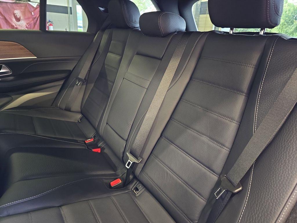 new 2026 Mercedes-Benz GLE 450 car, priced at $84,265