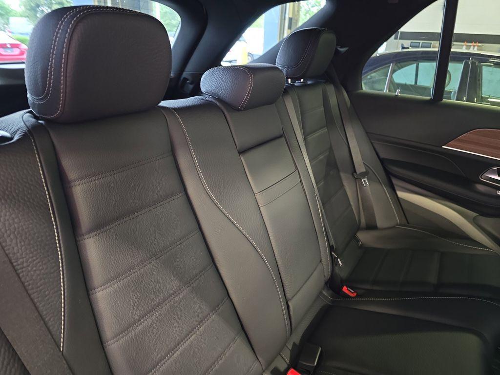 new 2026 Mercedes-Benz GLE 450 car, priced at $84,265