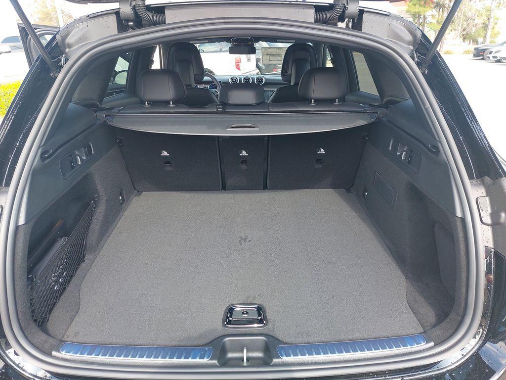 new 2025 Mercedes-Benz GLC 300 car, priced at $56,585