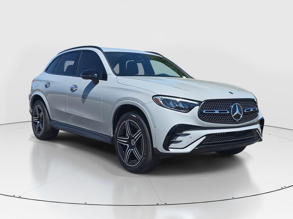 new 2025 Mercedes-Benz GLC 300 car, priced at $62,105