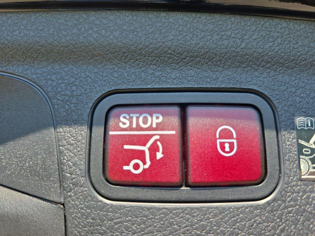 new 2025 Mercedes-Benz GLE 350 car, priced at $72,985