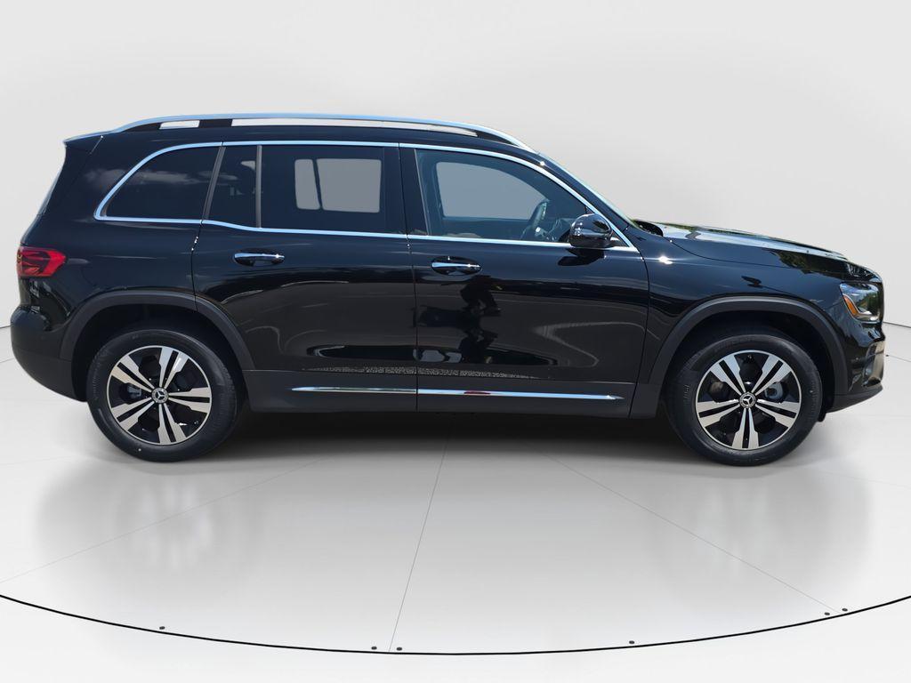 new 2025 Mercedes-Benz GLB 250 car, priced at $49,580