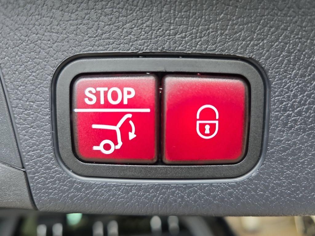 used 2025 Mercedes-Benz GLB 250 car, priced at $48,537