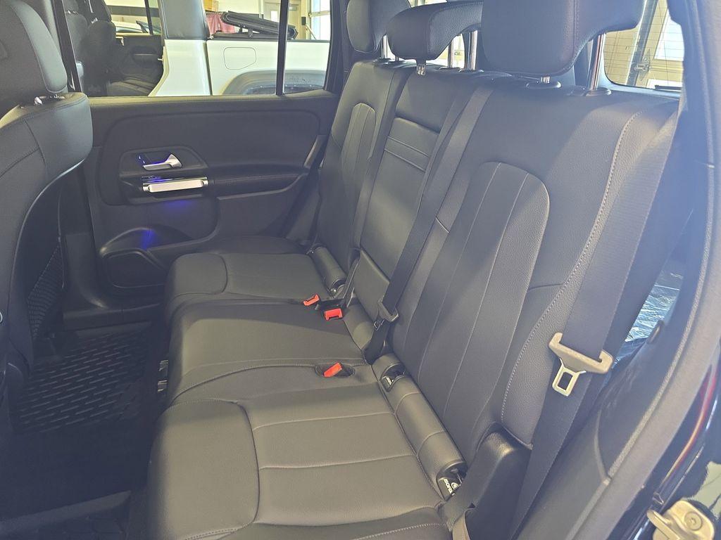new 2025 Mercedes-Benz GLB 250 car, priced at $49,580