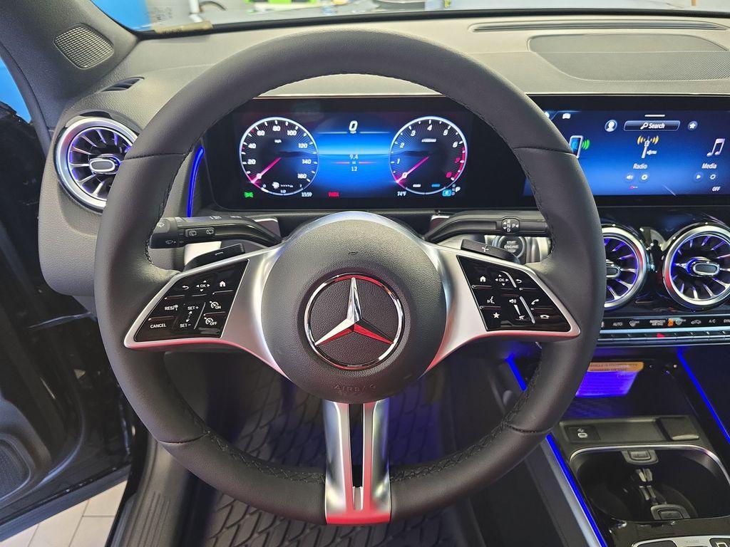 new 2025 Mercedes-Benz GLB 250 car, priced at $49,580