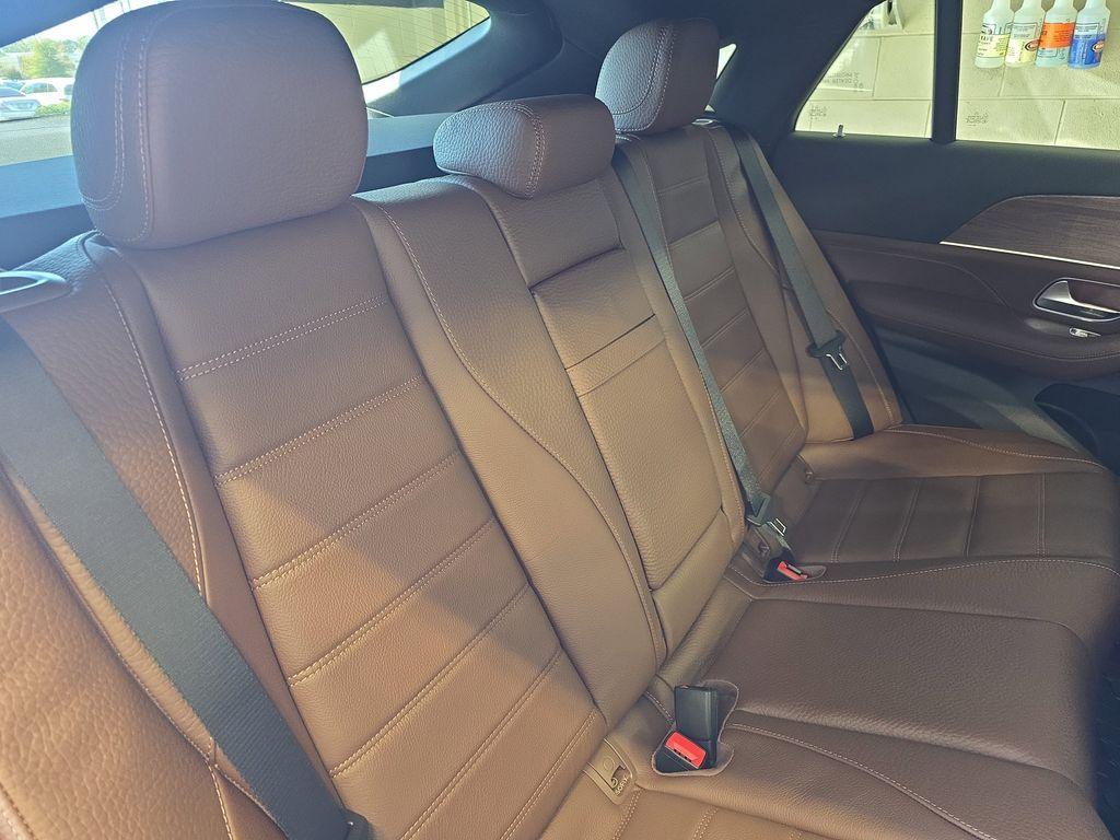 new 2026 Mercedes-Benz GLE 450 car, priced at $85,865