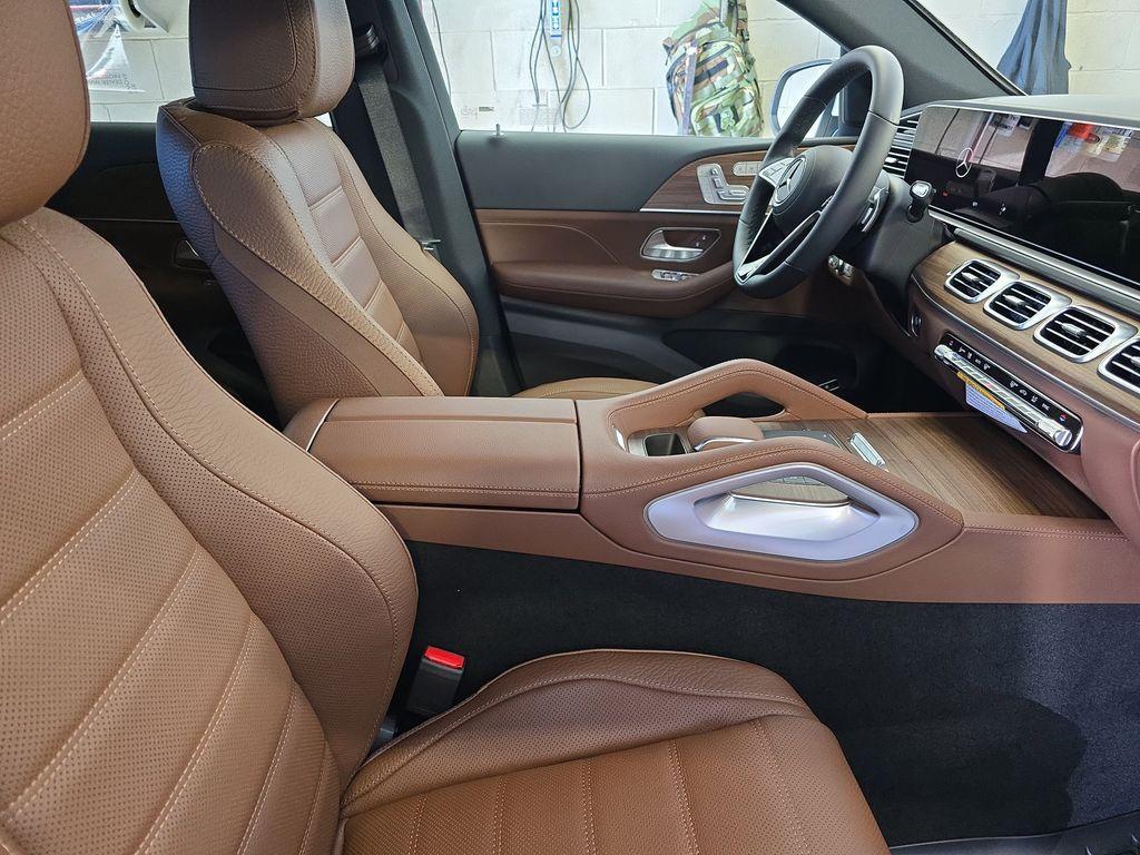 new 2026 Mercedes-Benz GLE 450 car, priced at $85,865