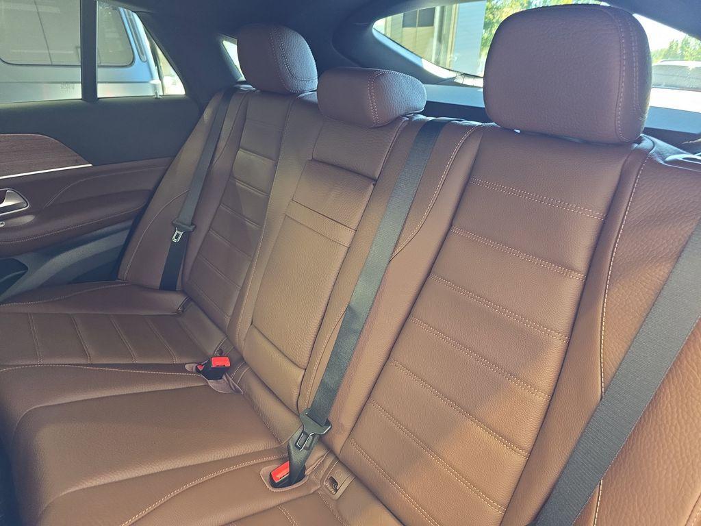 new 2026 Mercedes-Benz GLE 450 car, priced at $85,865