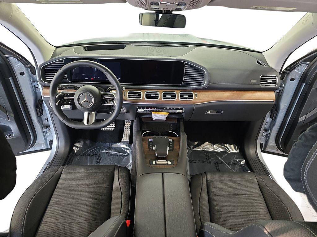 new 2026 Mercedes-Benz GLS 450 car, priced at $103,250