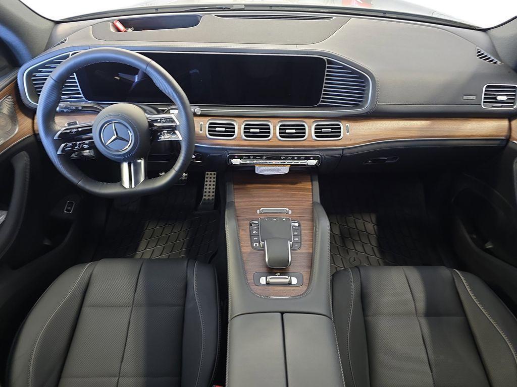 new 2026 Mercedes-Benz GLS 580 car, priced at $125,905