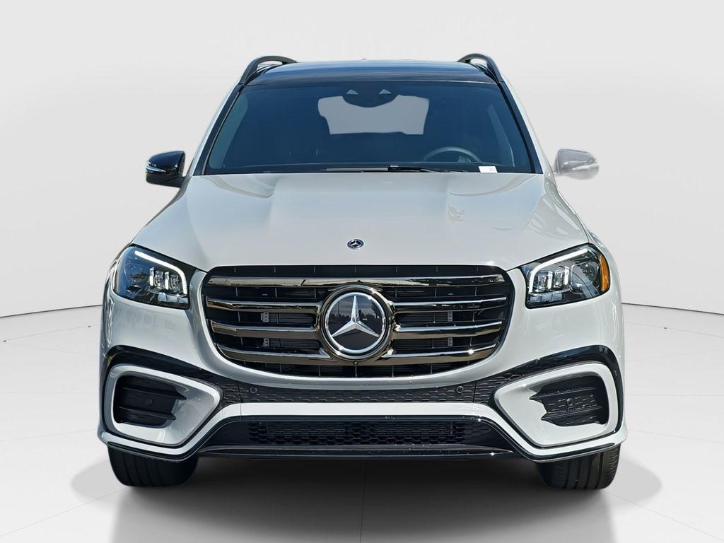 new 2026 Mercedes-Benz GLS 580 car, priced at $125,905