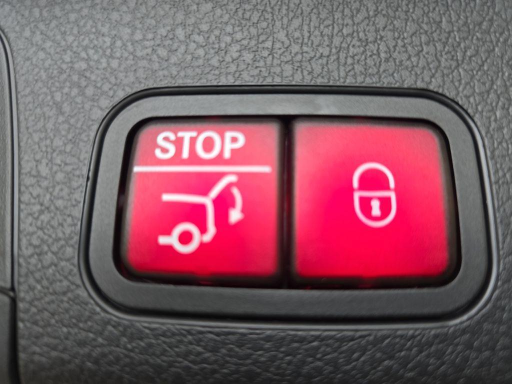 used 2025 Mercedes-Benz GLB 250 car, priced at $47,145