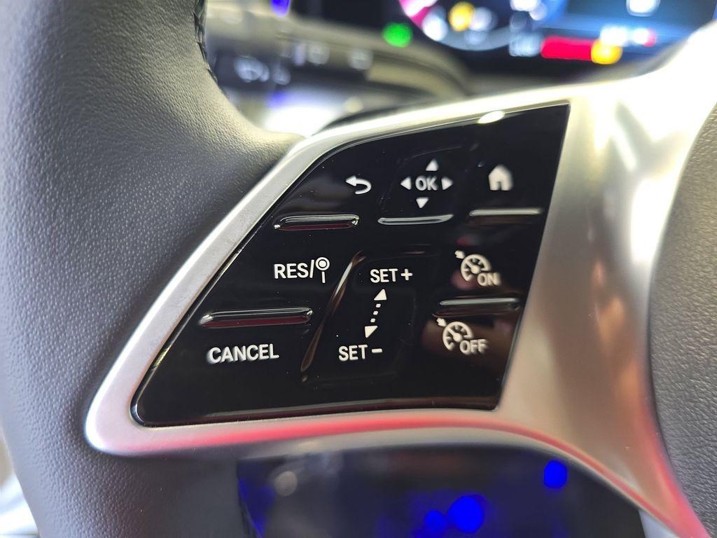 new 2025 Mercedes-Benz GLB 250 car, priced at $47,145