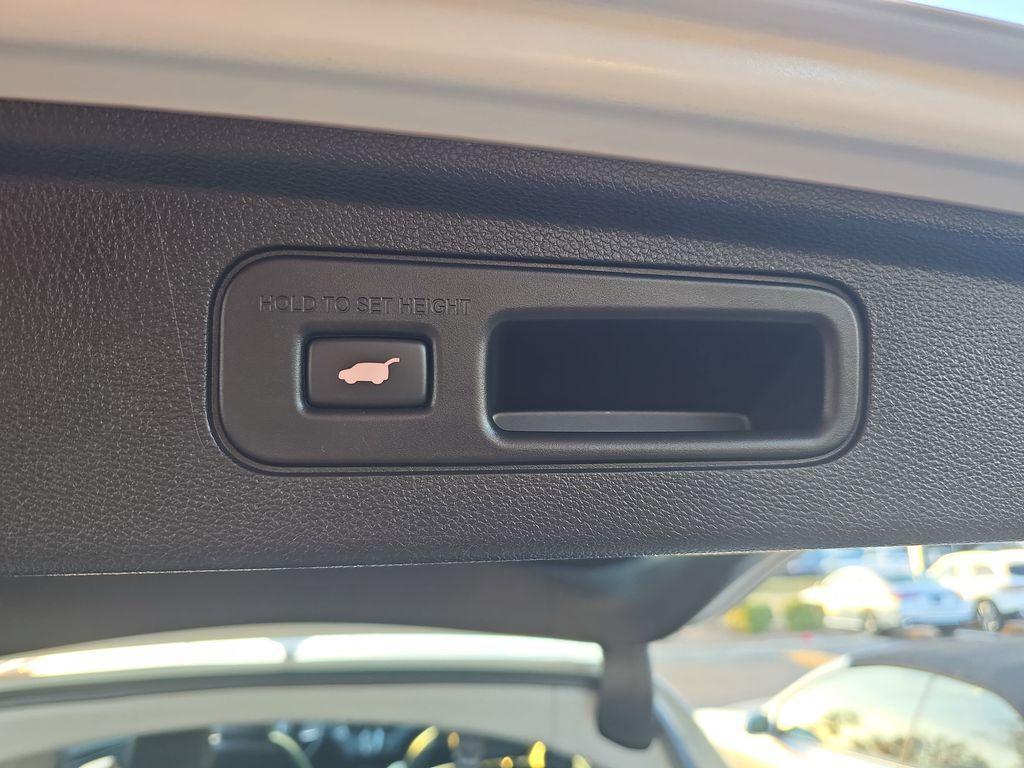 used 2022 Honda Odyssey car, priced at $32,000