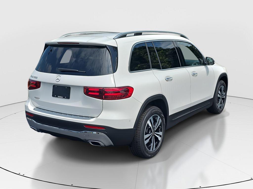 new 2025 Mercedes-Benz GLB 250 car, priced at $47,145