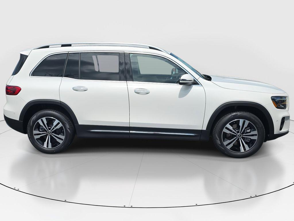 new 2025 Mercedes-Benz GLB 250 car, priced at $47,145