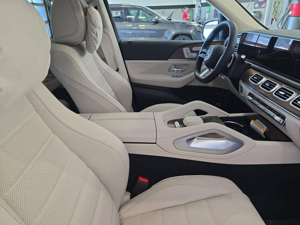 new 2026 Mercedes-Benz GLS 450 car, priced at $102,550