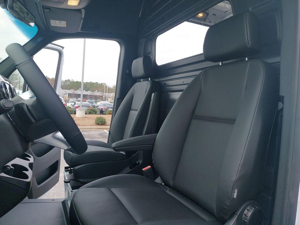 new 2025 Mercedes-Benz Sprinter 2500 car, priced at $69,651