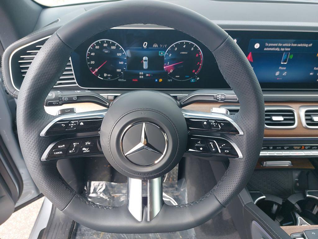 new 2025 Mercedes-Benz GLS 450 car, priced at $95,365