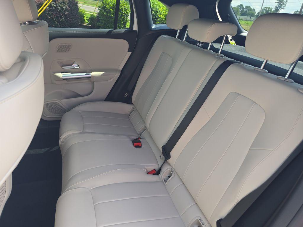 used 2025 Mercedes-Benz GLA 250 car, priced at $47,541