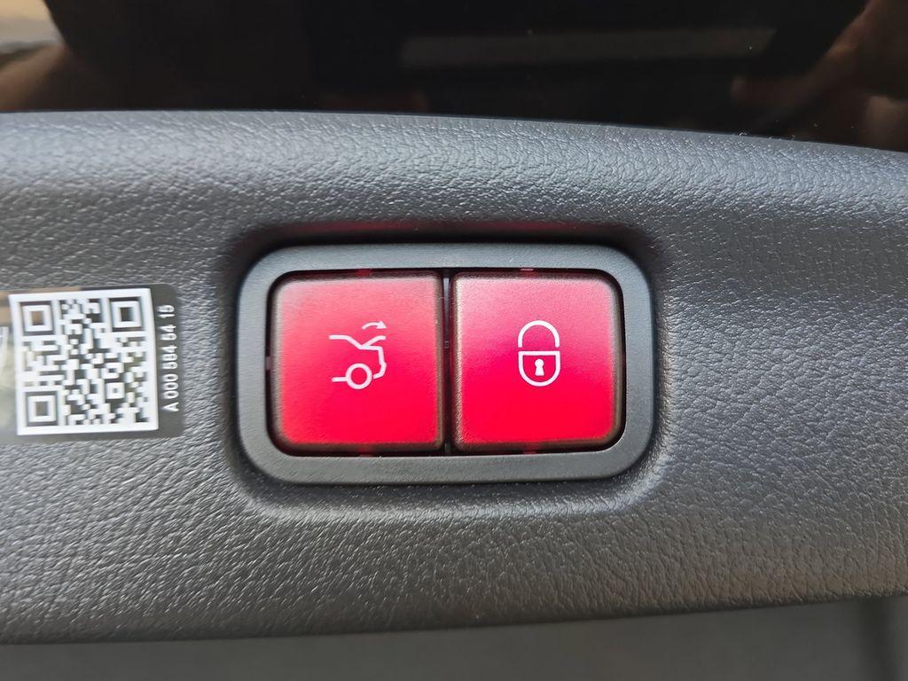 new 2025 Mercedes-Benz C-Class car