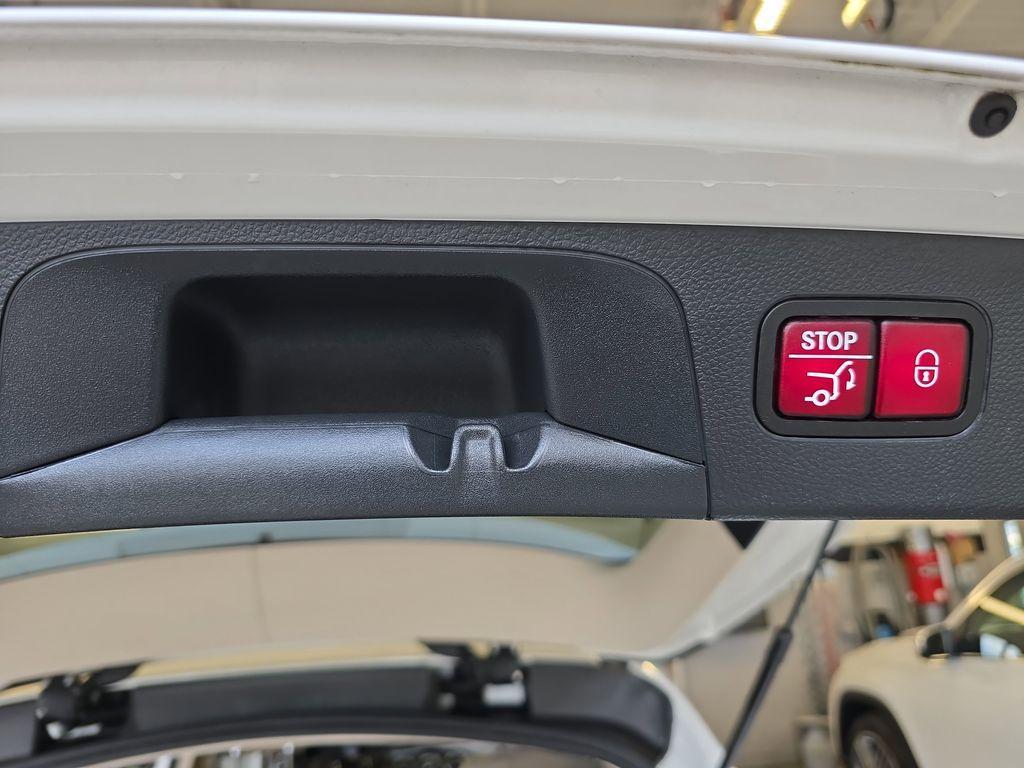 used 2019 Mercedes-Benz GLC 300 car, priced at $23,871