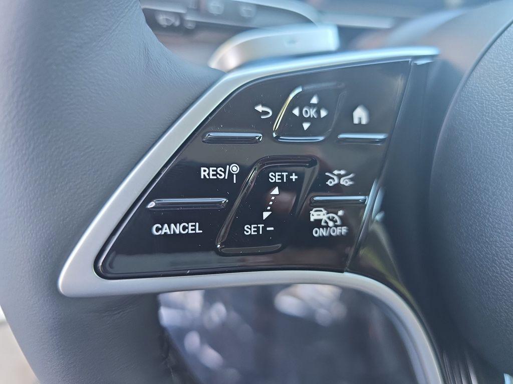 new 2025 Mercedes-Benz GLE 450 car, priced at $82,915
