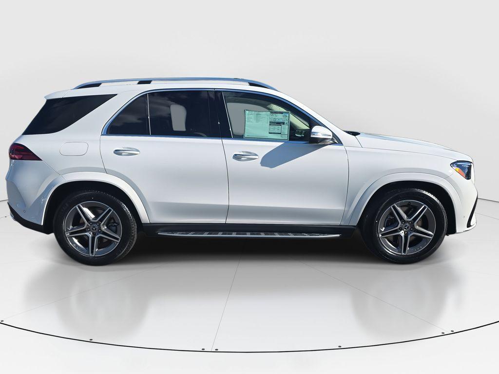 new 2025 Mercedes-Benz GLE 450 car, priced at $82,915