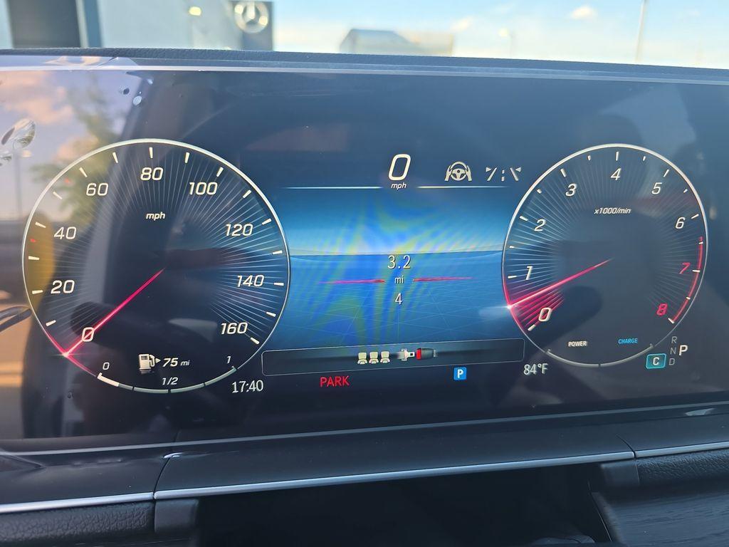 new 2025 Mercedes-Benz GLE 450 car, priced at $82,915