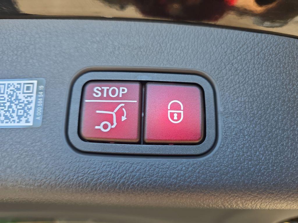 new 2026 Mercedes-Benz GLC 300 car, priced at $61,160