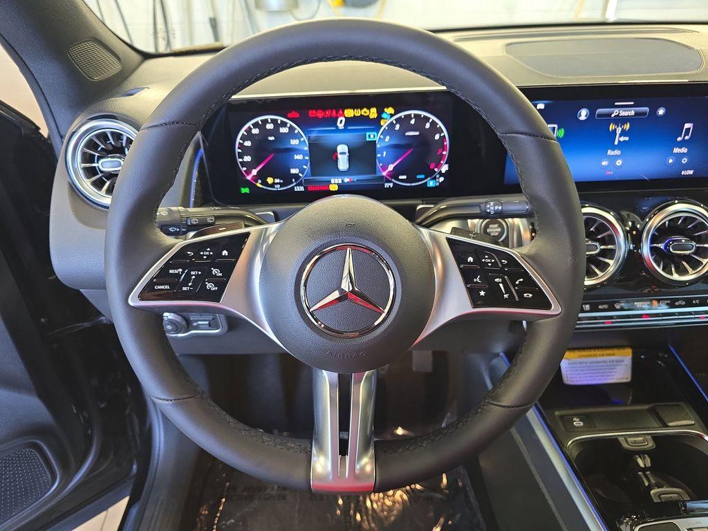 new 2025 Mercedes-Benz GLB 250 car, priced at $47,145