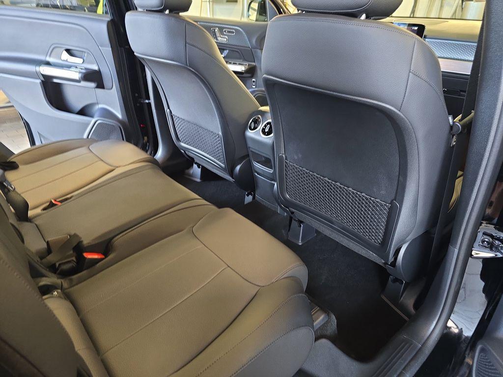 new 2025 Mercedes-Benz GLB 250 car, priced at $47,145