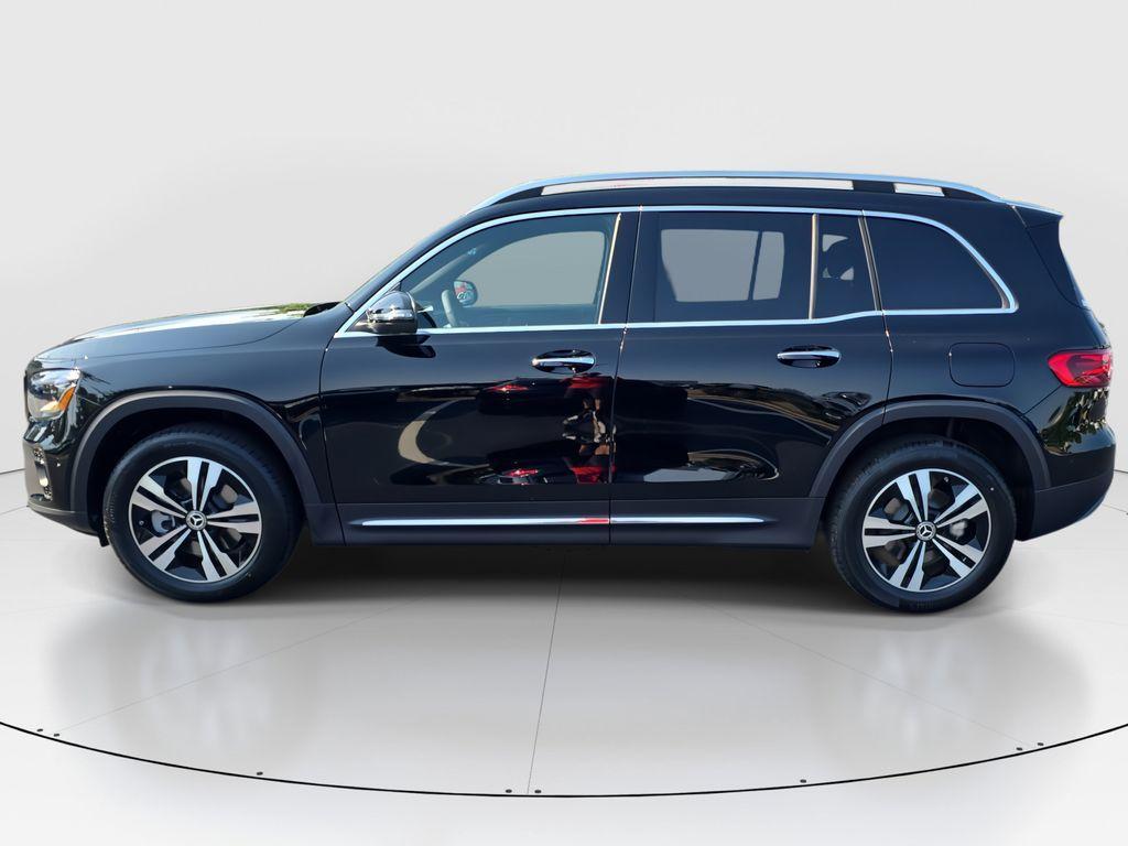 new 2025 Mercedes-Benz GLB 250 car, priced at $47,145