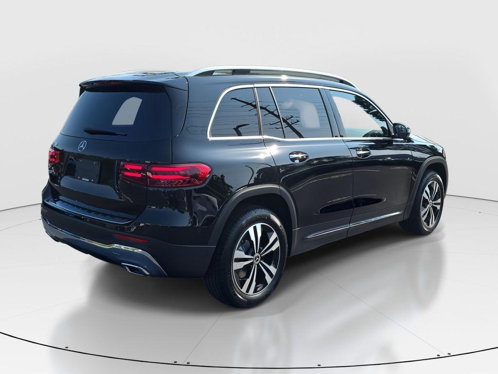 new 2025 Mercedes-Benz GLB 250 car, priced at $47,145