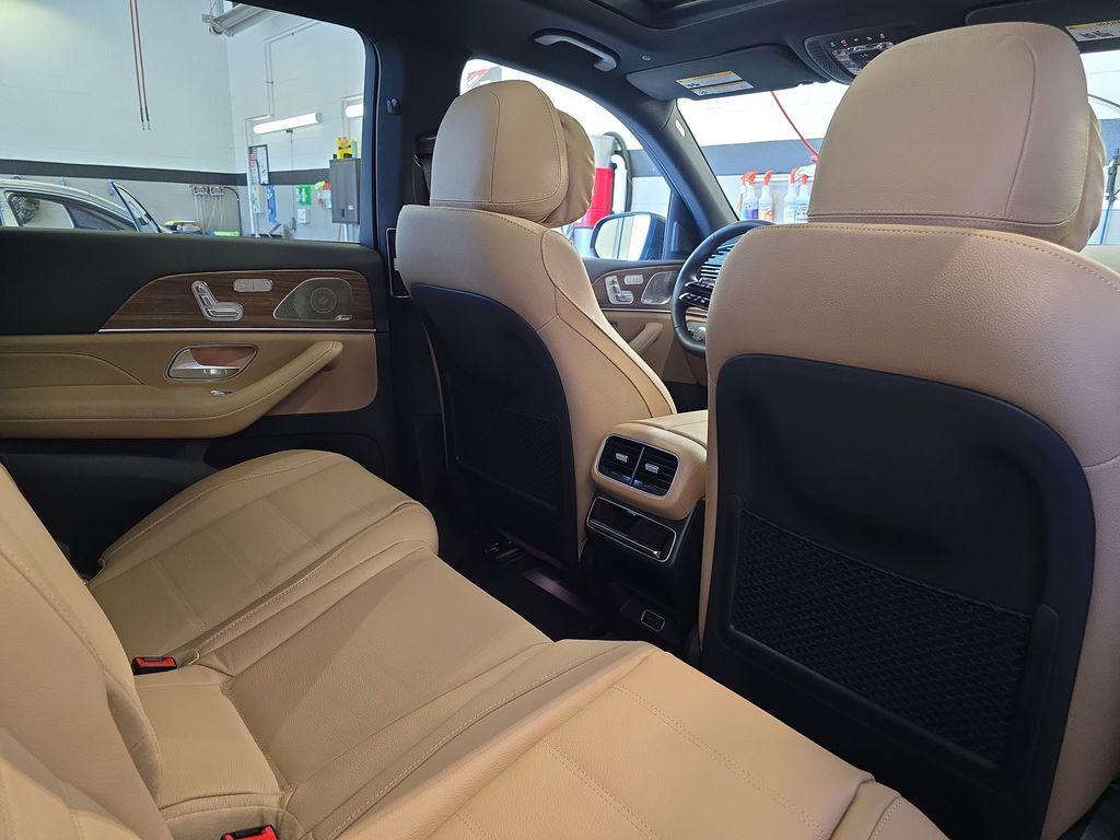 new 2025 Mercedes-Benz GLS 450 car, priced at $103,965