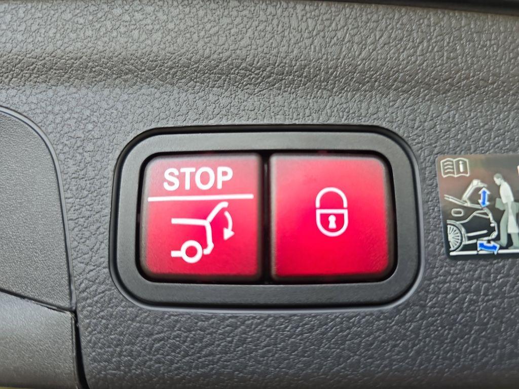 new 2025 Mercedes-Benz GLE 350 car, priced at $72,095