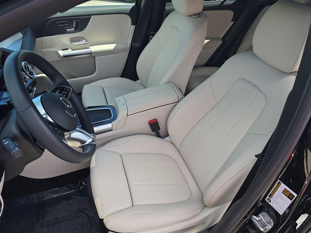 used 2025 Mercedes-Benz GLA 250 car, priced at $45,922
