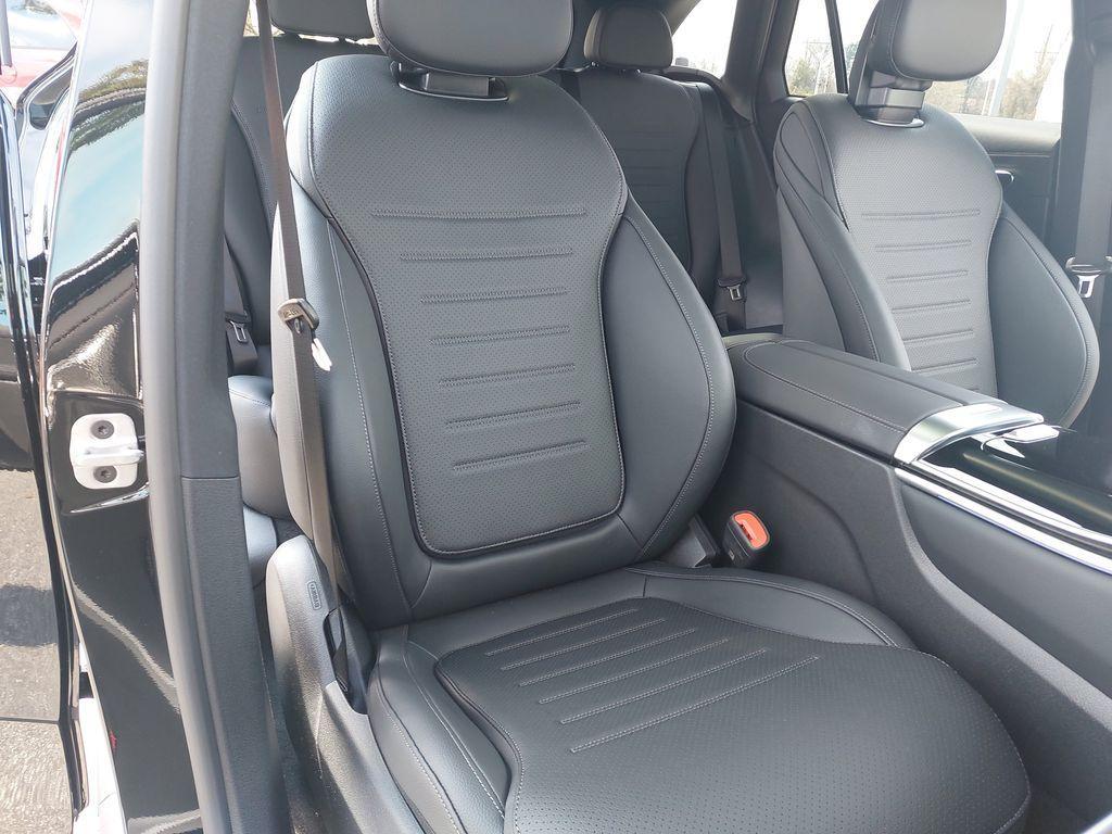 new 2025 Mercedes-Benz GLC 350e car, priced at $69,250