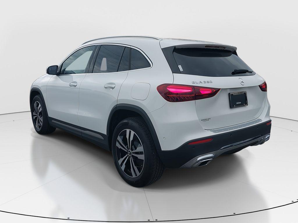 new 2025 Mercedes-Benz GLA 250 car, priced at $46,700