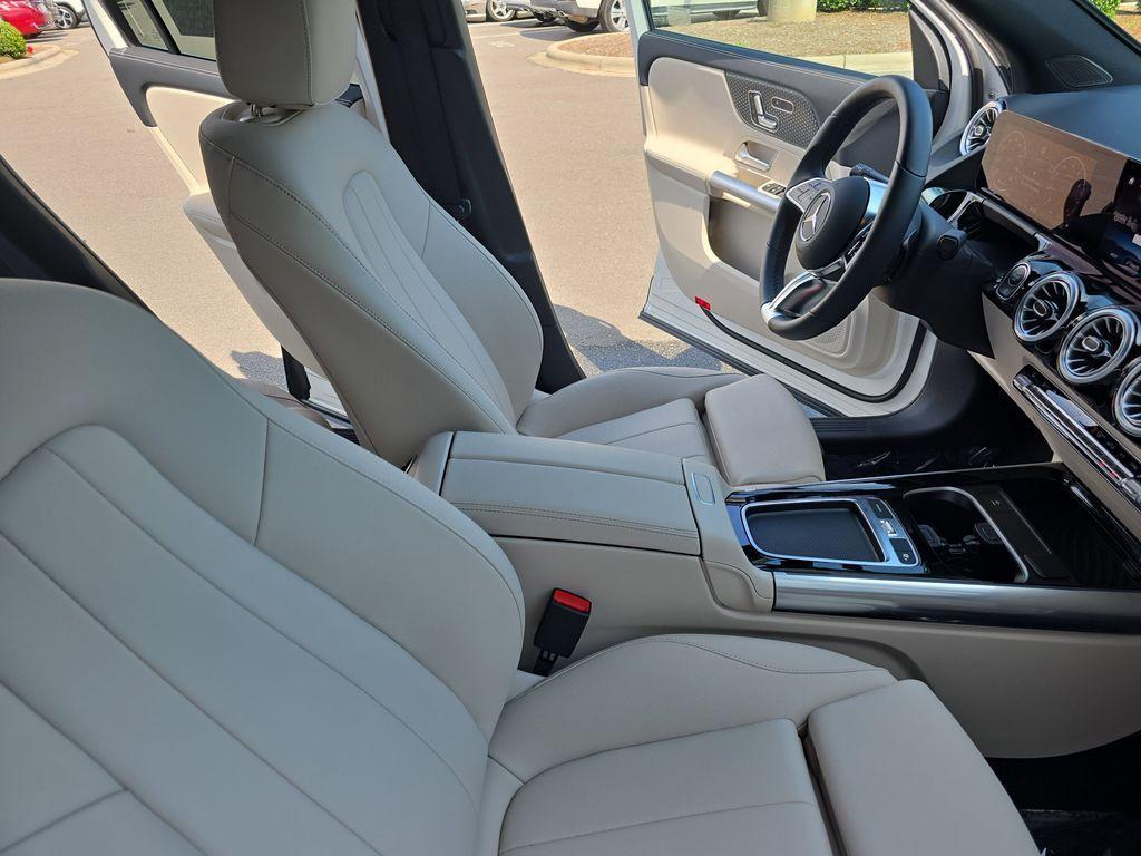 used 2025 Mercedes-Benz GLA 250 car, priced at $45,315