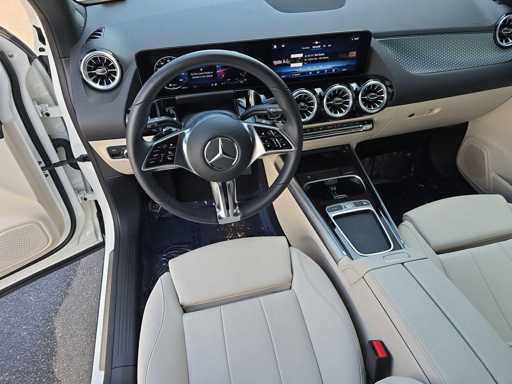 used 2025 Mercedes-Benz GLA 250 car, priced at $45,315